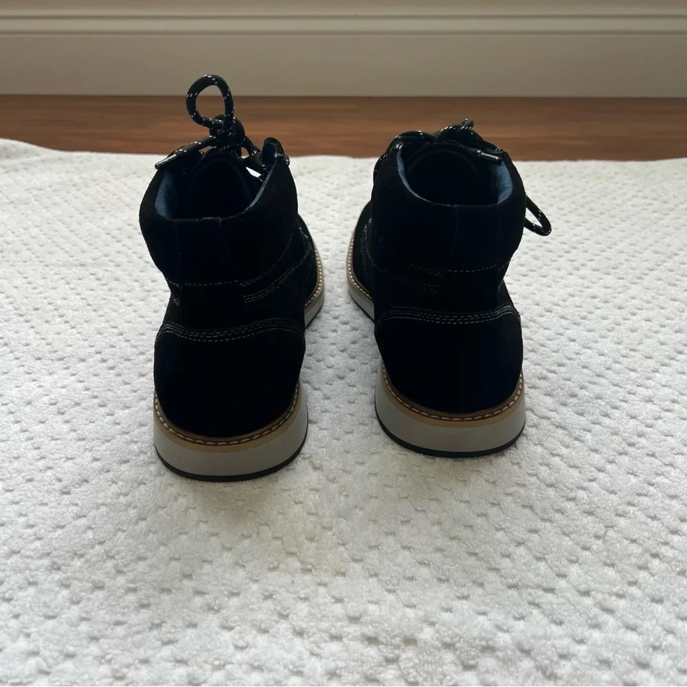 NWT. Zanzara Men's Bruno Sneaker, Black,